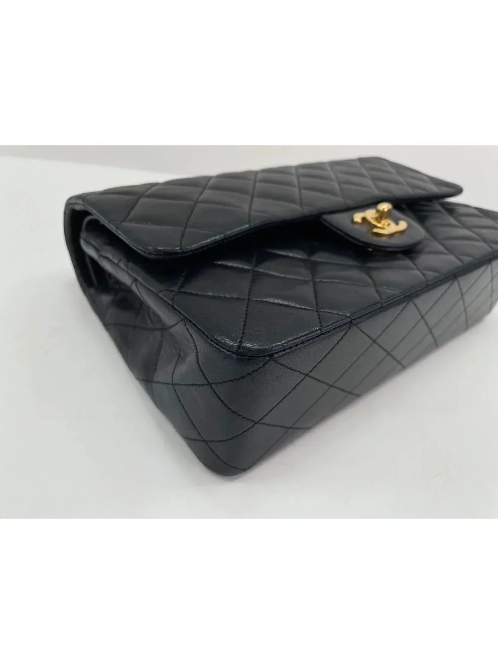 Chanel Shoulder Bag Quilted 25